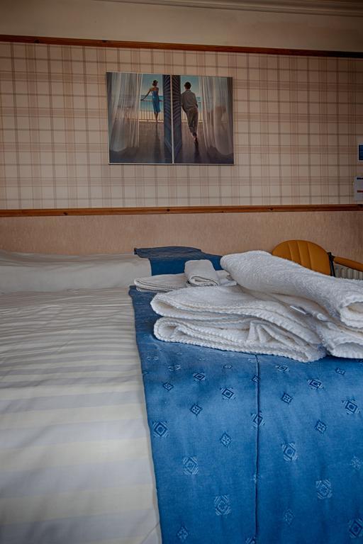 Harbour Heights B&B Portrush Habitación foto